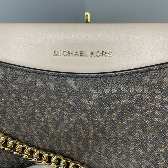 Jet Set Large Logo Chain Crossbody Bag - Picture 9 of 16